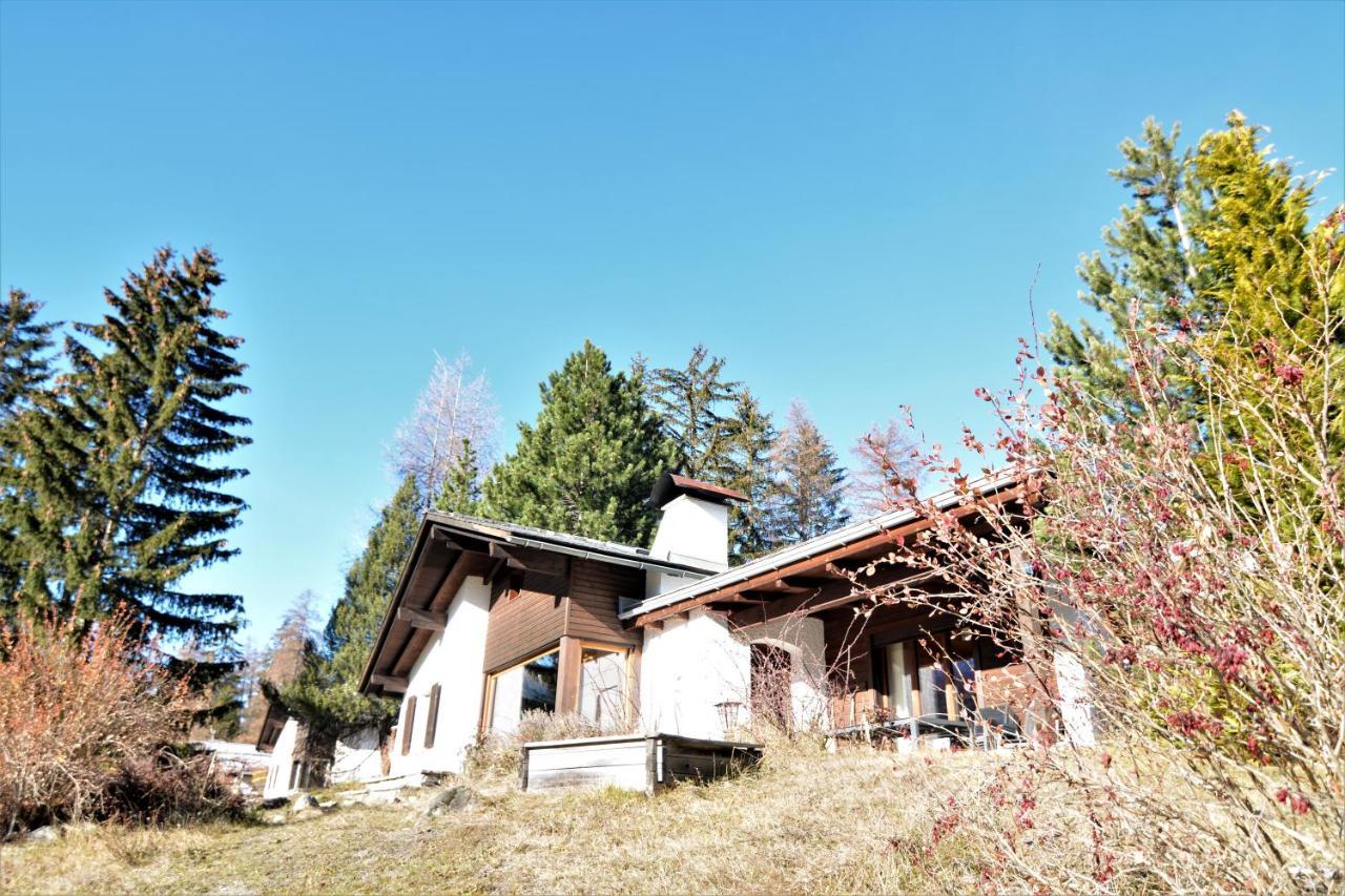 Haus Schwarz Villa Savognin Exterior foto